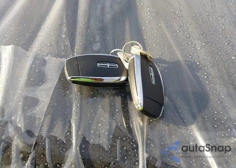 2018 Lincoln Mkc Reserve z USA, uszkodzony, nr VIN 5LMCJ3D94JUL15052